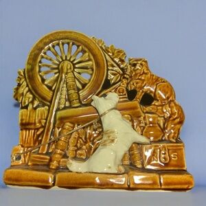 McCoy USA Spinning wheel planter with Scottie dog and cat. Vintage mid 1900s